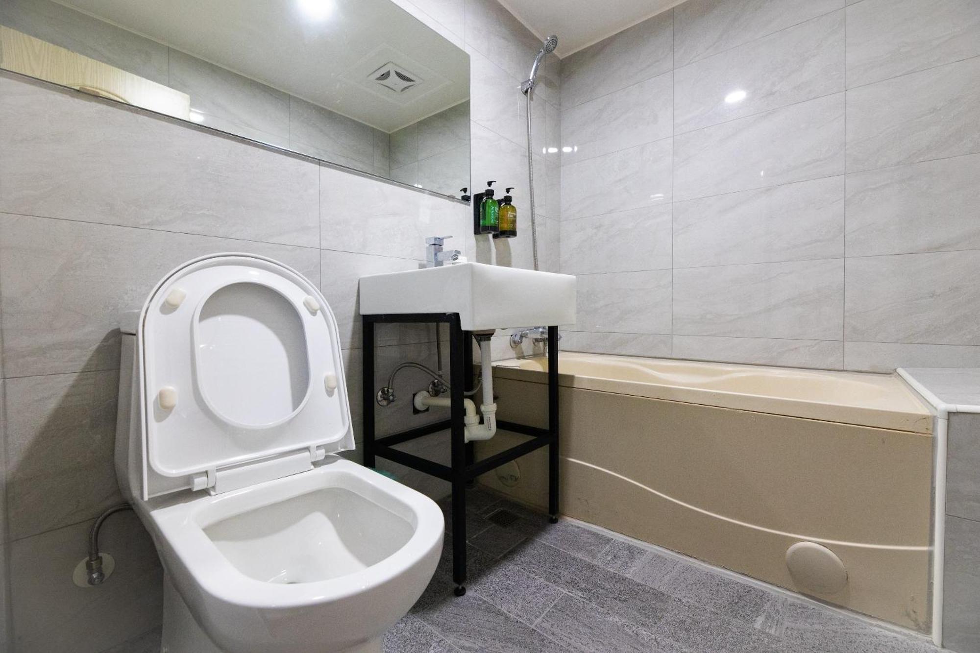 King Hot Spring Hotel Jiaoxi Zimmer foto